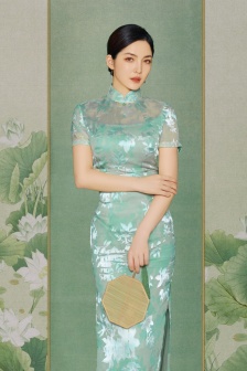 电车魔女免费在线观看